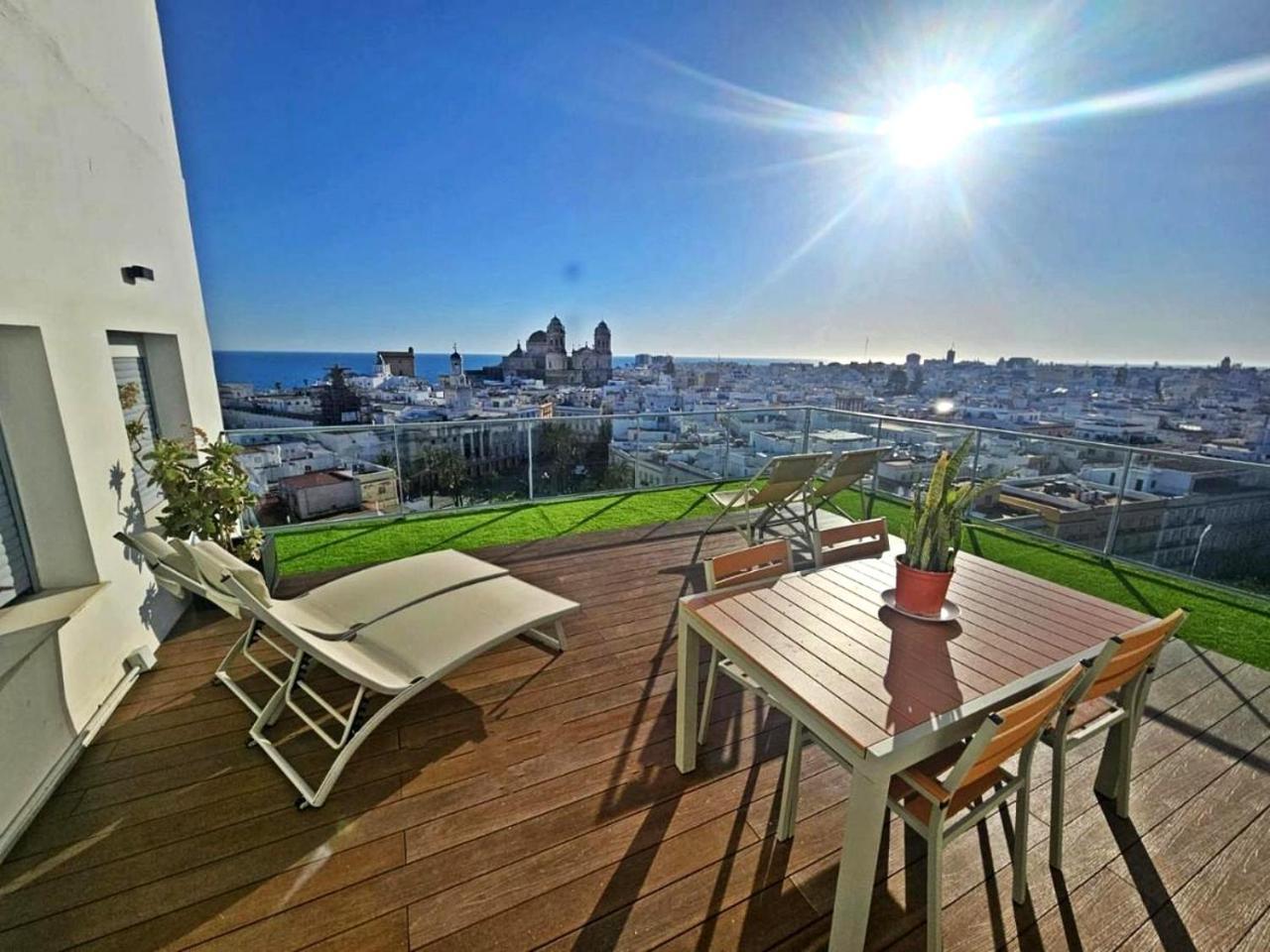 Appartement Skyline - Penthouse With 50M2 Private Terrace And Stunning Views à Cadix Extérieur photo